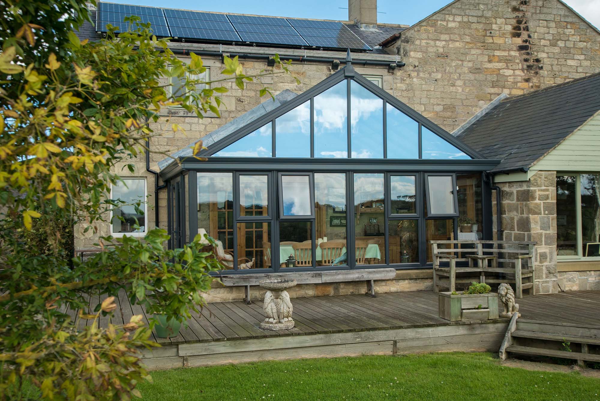 shaped glazing for glass roofs